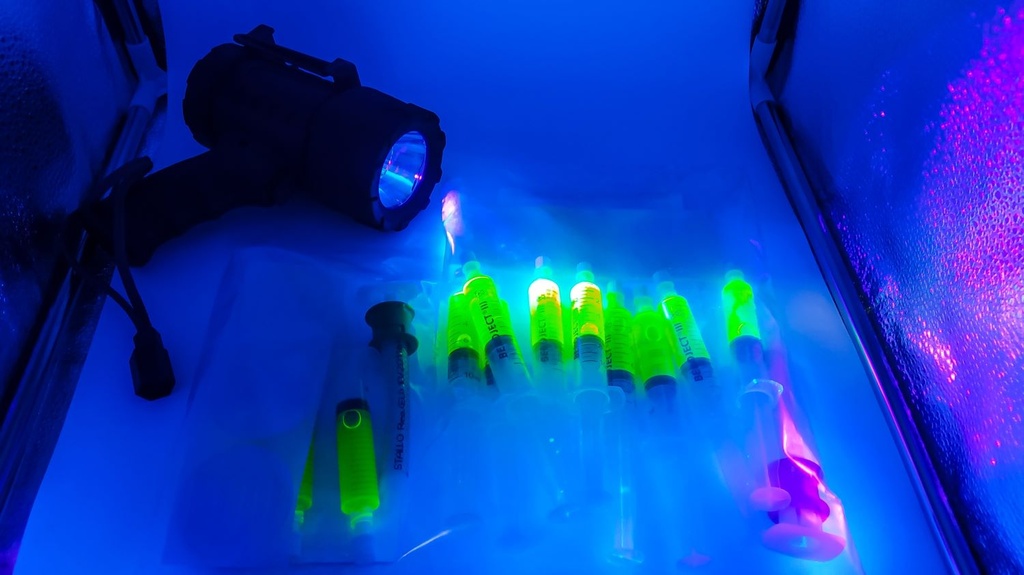 مصباح ليد قابل للشحن بالاشعة الفوق بنفسجية للكشف عن تسريب التكييف SPIN/UV LED LAMP