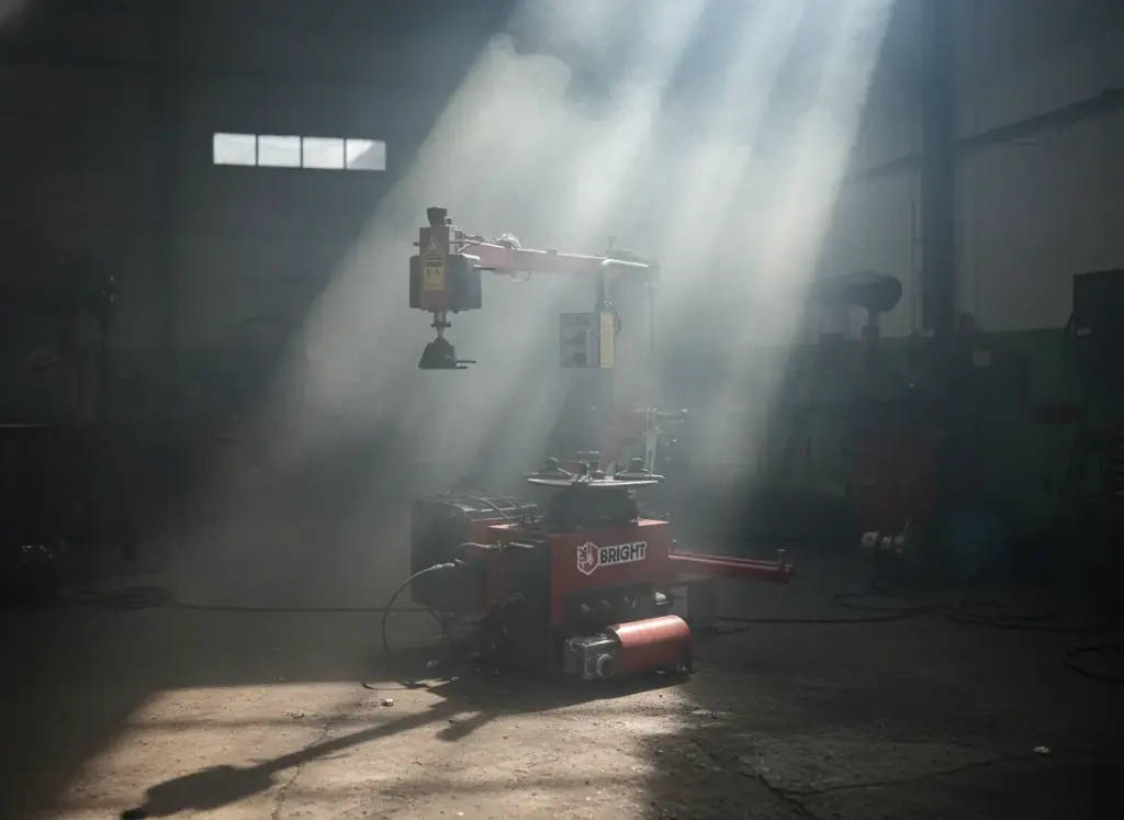 Product_interacting_with_smoke_fog.webp