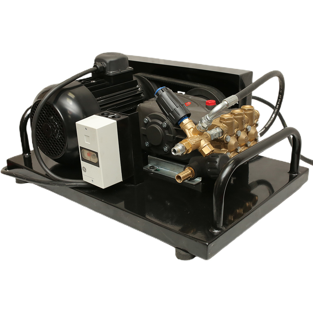 مجموعة غسيل ثابتة انتربامب ايطالي ذكر 7.5 حصان 200 بار 380 فولت لون اسود INTERPUMP/ G.JET MALE POWER CLEAN 15/200